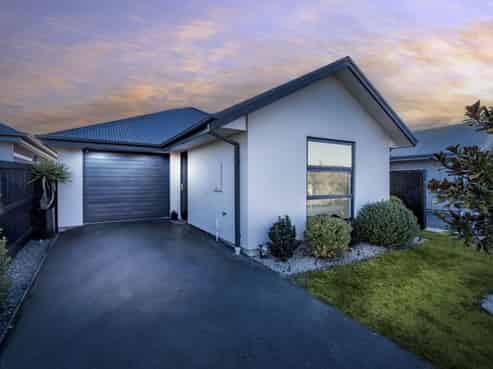 10 Helmore Street, Fernside