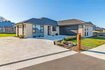 9 Martini Avenue, LEESTON