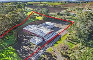 LARGE WAREHOUSE / WORKSHOP IN PATUMAHOE

