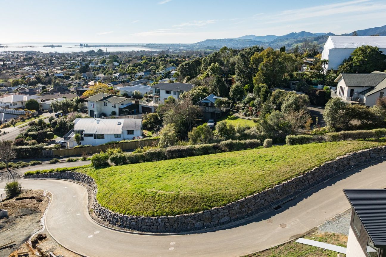 Pioneer Heights REPRICED... $131K UNDER RV! - Meer