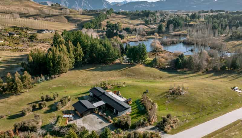 52 Threepwood Road, Lake Hayes