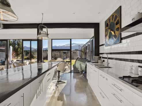 52 Threepwood Road, Lake Hayes