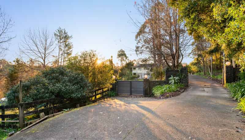 102 Kennedy Road, Dairy Flat