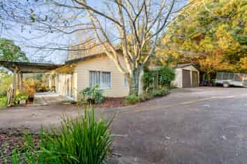 102 Kennedy Road, Dairy Flat