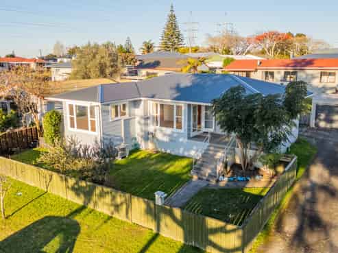 6 Lisbon Street, Greerton