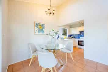 2/28 Noeleen Street, Glenfield