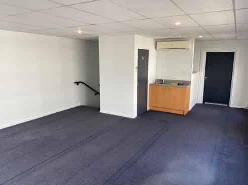 First-floor office 55sqm - Upper Riccarton