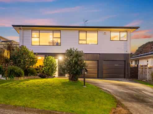 19 Penryn Drive, Mana