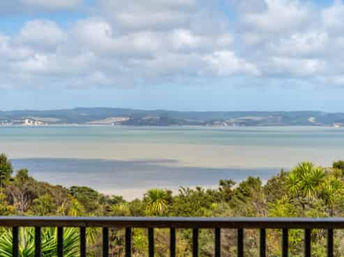 167 Summer Road, Tinopai