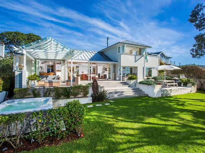  24 Hamana Street, Narrow Neck