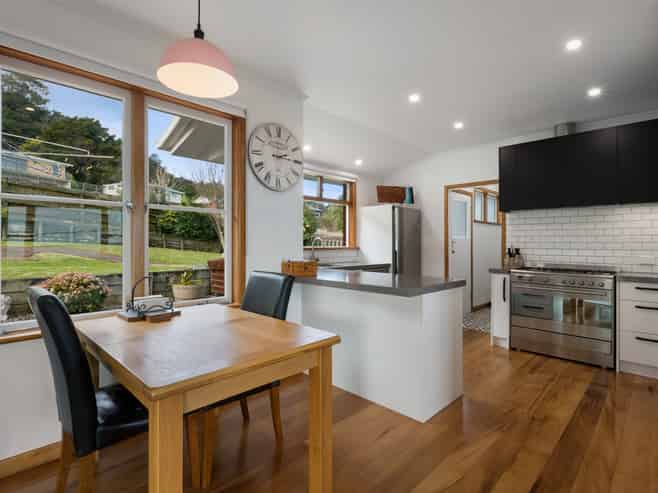 306 Hill Street, Thames