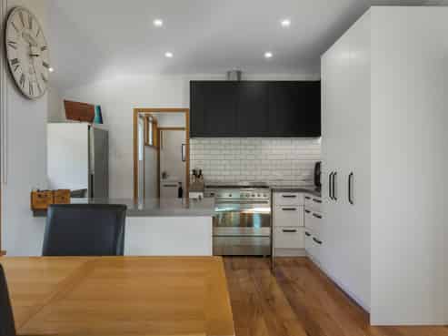 306 Hill Street, Thames