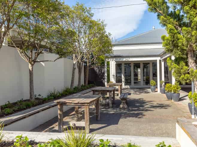 Prime Commercial Premises for lease