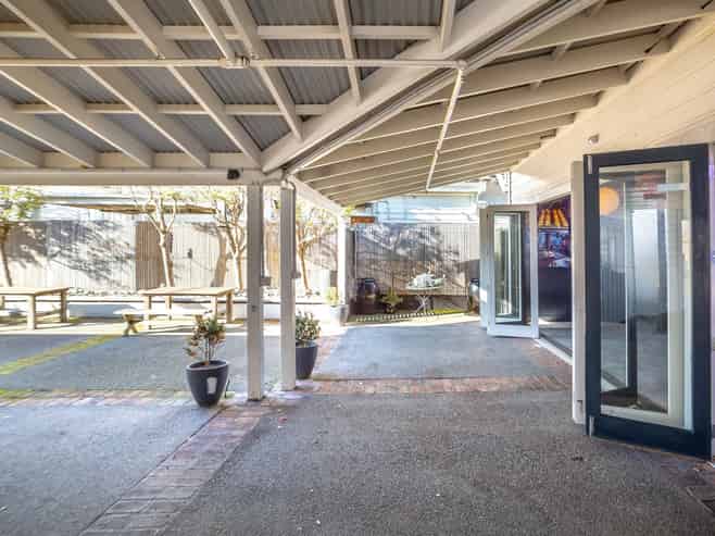 Prime Commercial Premises for lease
