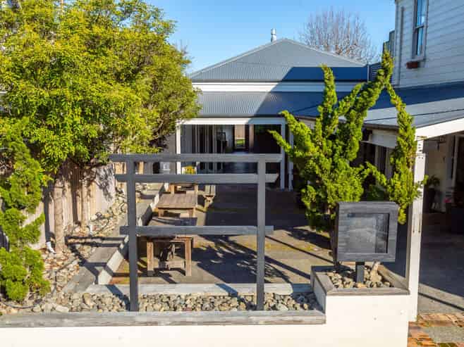 Prime Commercial Premises for lease