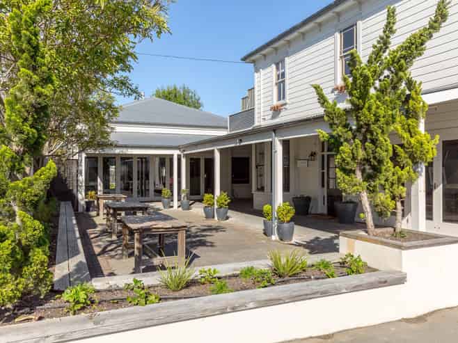 Prime Commercial Premises for lease