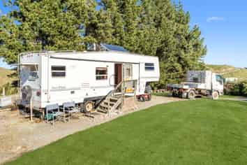 660 Cathedral Road, Domett