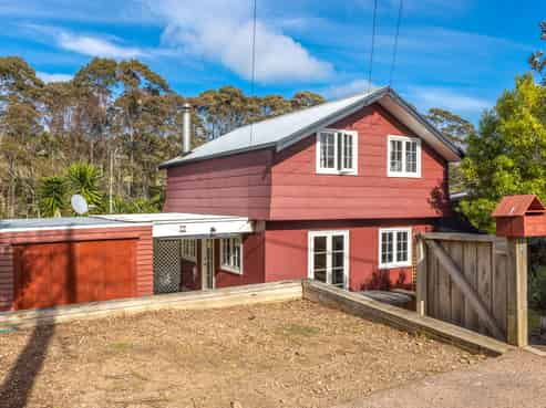 13 Totara Road, Onetangi