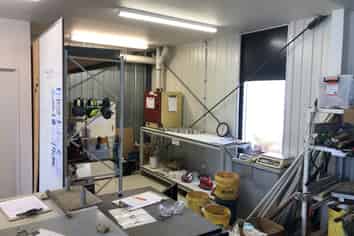 MODERN INDUSTRIAL UNIT - PRIME LOCATION
