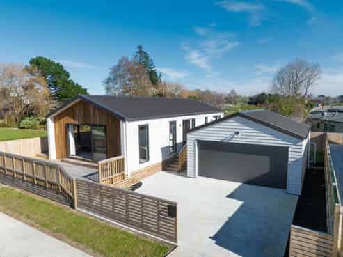 83 Hamilton Drive, Waiuku