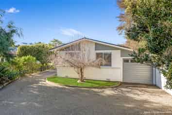 54 Peakes Road, Springvale