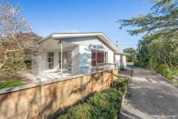 54 Peakes Road, Springvale