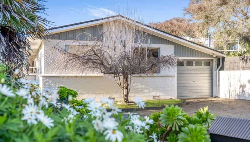 54 Peakes Road, Springvale