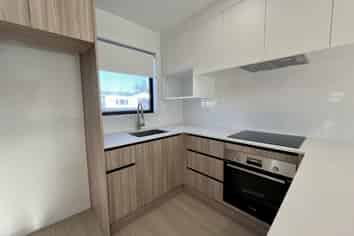 1/10 Fairclough Road, Beach Haven