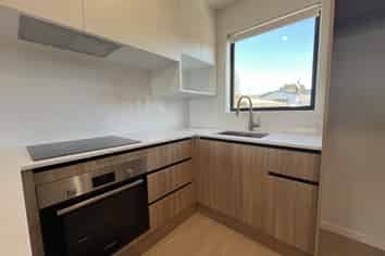 6/10 Fairclough Road, Beach Haven