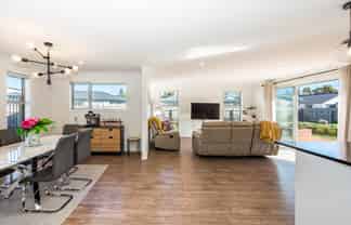 7 Kikorangi Way, Paraparaumu