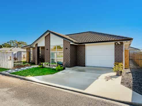 7 Kikorangi Way, Paraparaumu