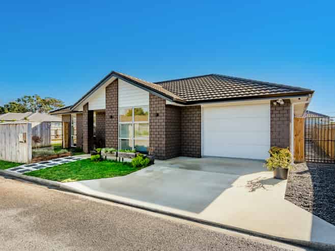 7 Kikorangi Way, Paraparaumu
