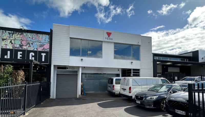 355 New North Road, Kingsland