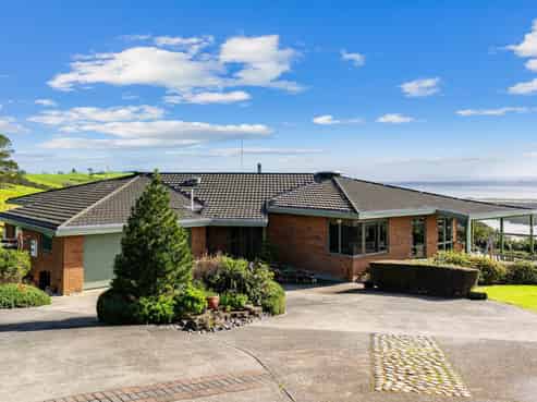 494 Takahiwai Road, One Tree Point