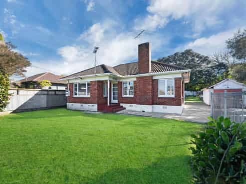 12 New Brighton Road, Mount Wellington