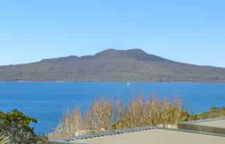 99 Aberdeen Road, Castor Bay