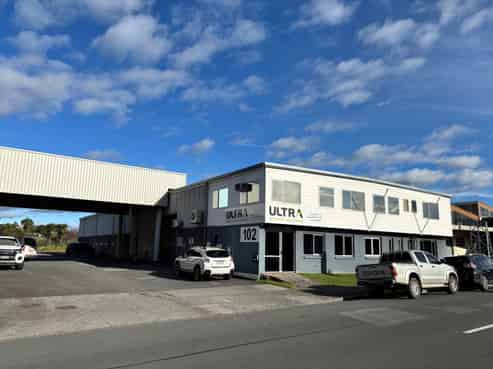 Standalone powerhouse - full drive-around access