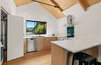 Unit 2, The Alex Apartments, 135 Hallenstein Street, Queenstown