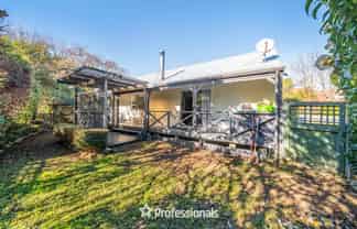 60 Larchmont Grove, Totara Park