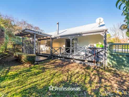 60 Larchmont Grove, Totara Park