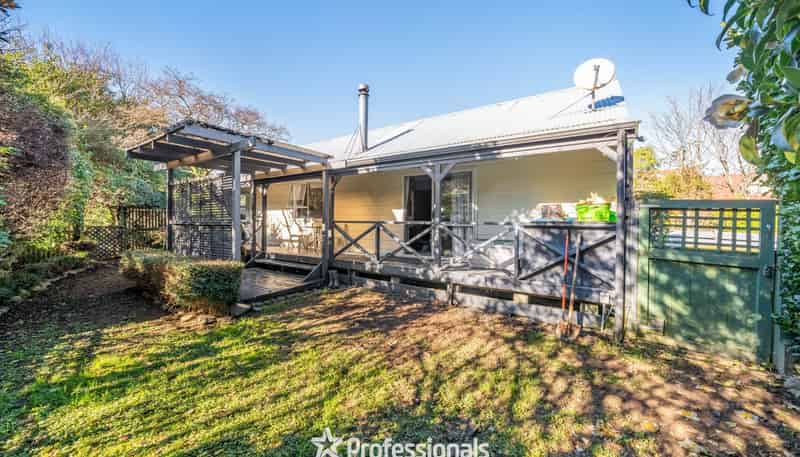 60 Larchmont Grove, Totara Park