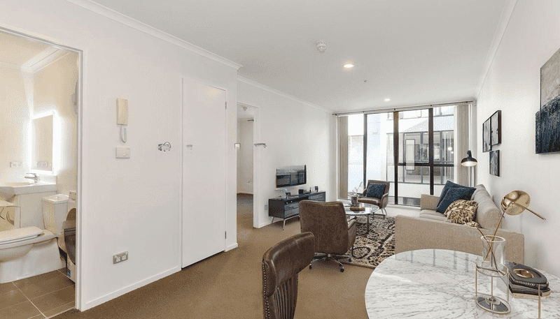 B602/176 Broadway, Newmarket