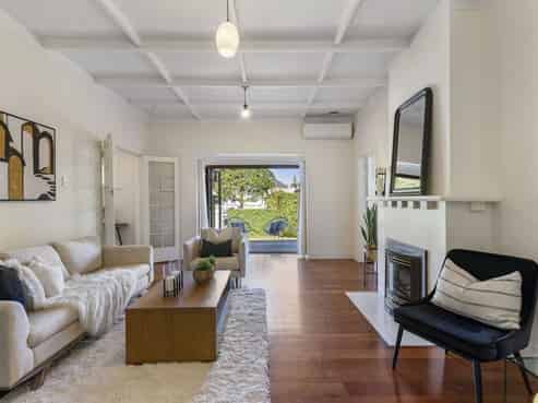 2/8 Clyde Street, Epsom