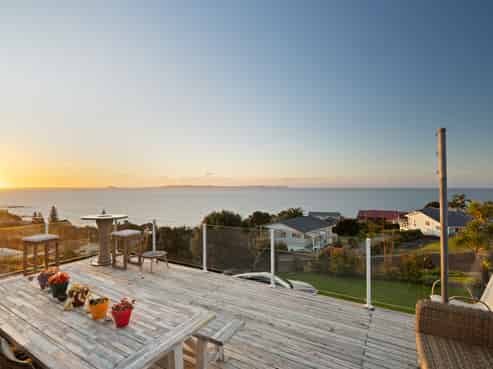 43 Seaview Road, Cable Bay