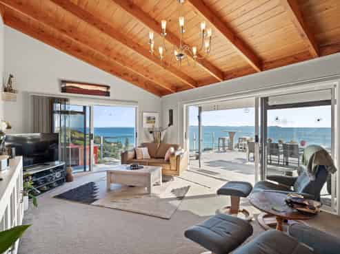 43 Seaview Road, Cable Bay