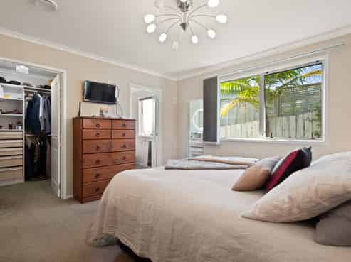 43 Seaview Road, Cable Bay