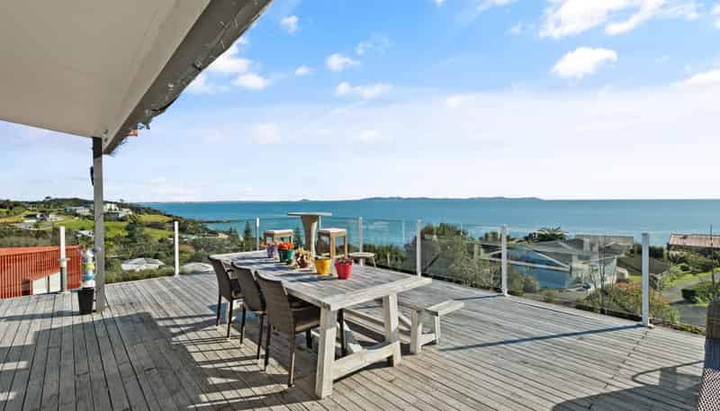 43 Seaview Road, Cable Bay