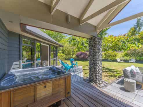 208 Mapara Road, Acacia Bay