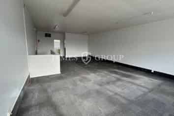 TIDY 65M² ST HEILERS OFFICE WITH MEETING ROOM