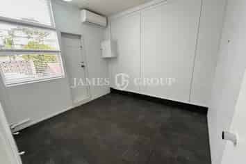 TIDY 65M² ST HEILERS OFFICE WITH MEETING ROOM